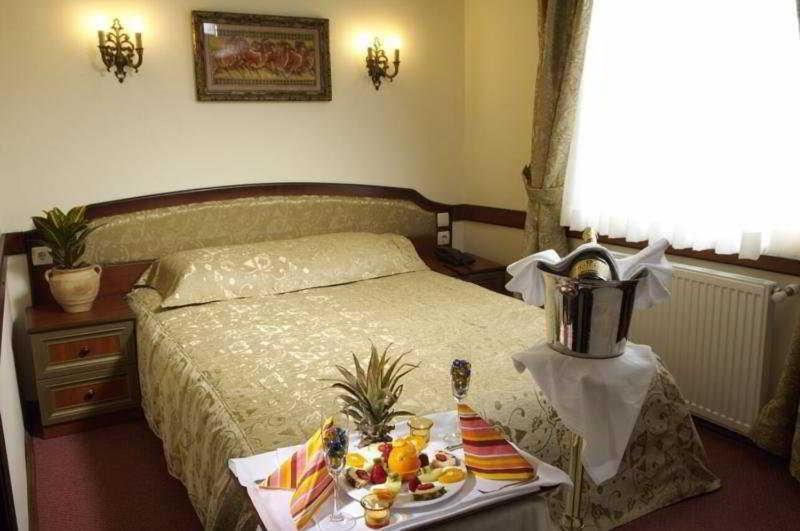 Adora Hotel Cafe & Restaurant Istanbul Bilik gambar